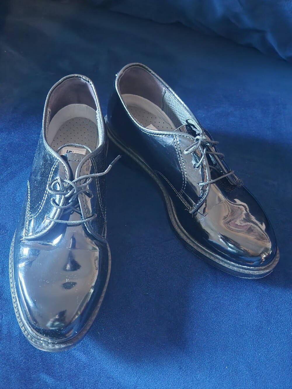 Classic Men's Patent Oxford Shoes in Black